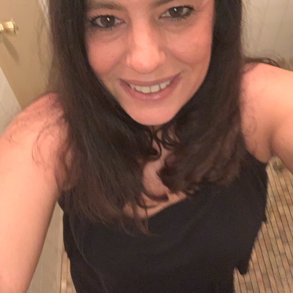 Meet your Posher, Jennifer - Picture 8 of 8